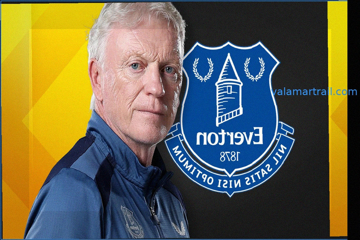 La decisión del club determinará el futuro de Armstrong, según Moyes